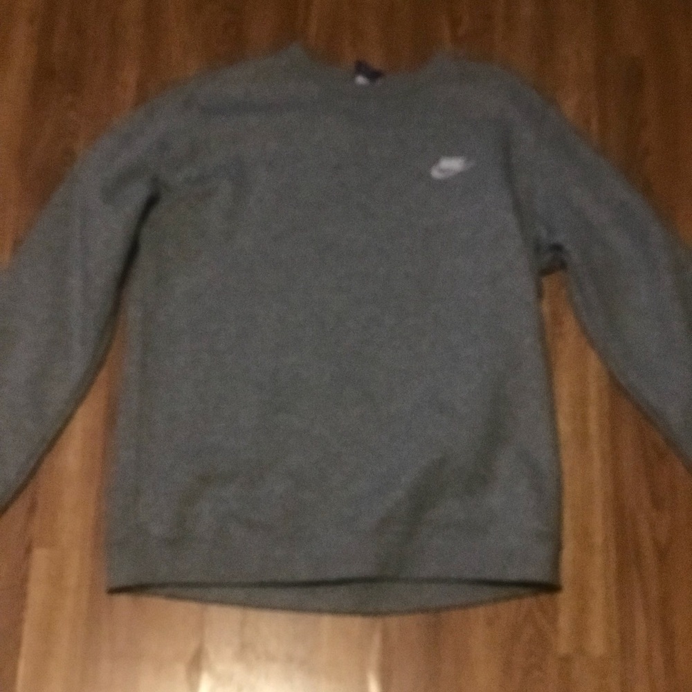 Gray Nike Sweatshirt